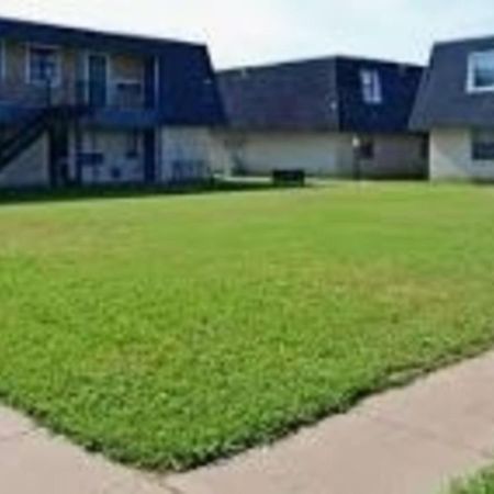 2 Bed/ 1 Bath Next To Ft. Sill Διαμέρισμα Lawton Εξωτερικό φωτογραφία