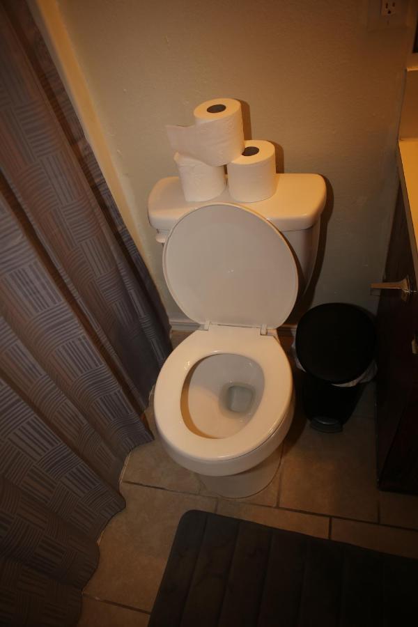 2 Bed/ 1 Bath Next To Ft. Sill Διαμέρισμα Lawton Εξωτερικό φωτογραφία