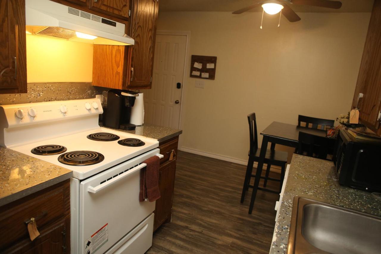 2 Bed/ 1 Bath Next To Ft. Sill Διαμέρισμα Lawton Εξωτερικό φωτογραφία